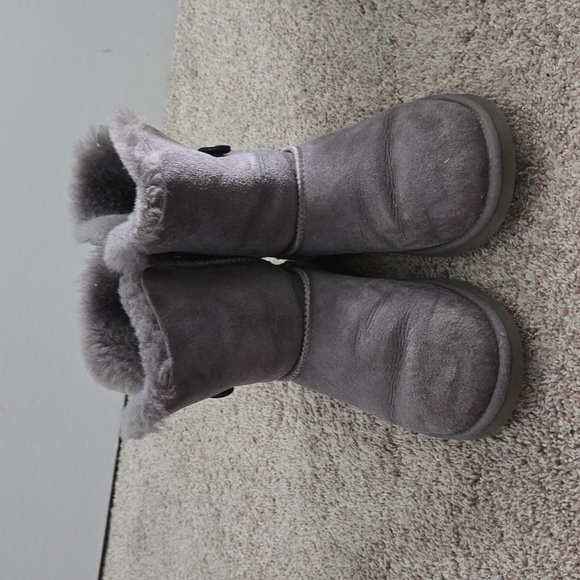UGG Bailey Button Boot - Picture 3 of 4